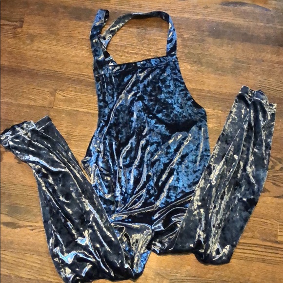 Urban Outfitters Crushed Velvet Shapeless jumpsuit - Picture 2 of 2